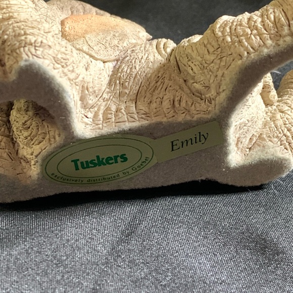 Tuskers Collection set of 3 - Picture 7 of 8